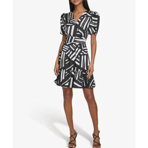 NWT Karl Lagerfeld Short Sleeve Surplice Mini Dress Black & White Geometric Patt